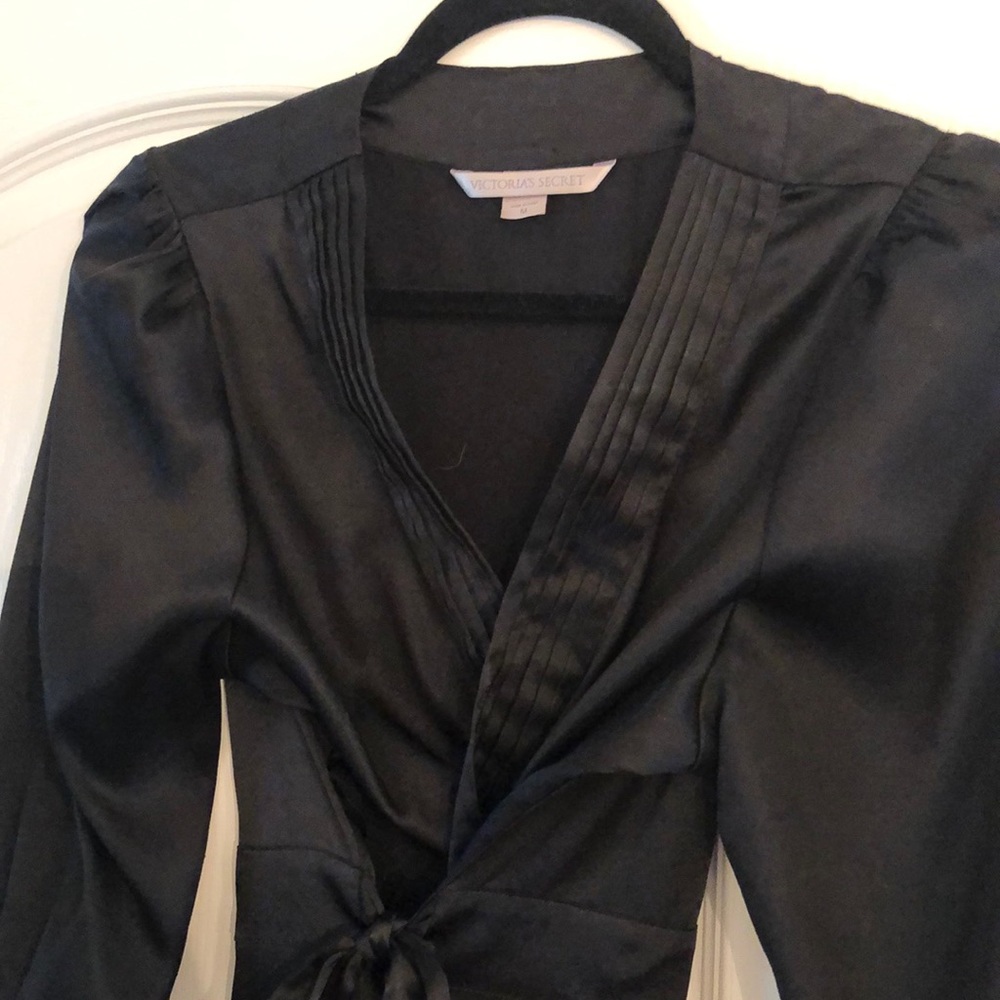 Victoria’s Secret robe size medium black satin